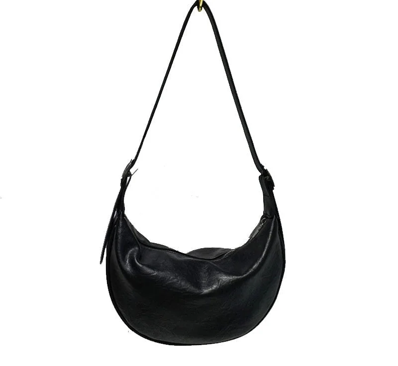 Versatile Dumpling Shoulder Bag: Simple Elegance