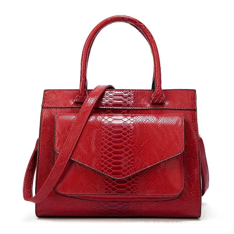 Elegant leather handbag